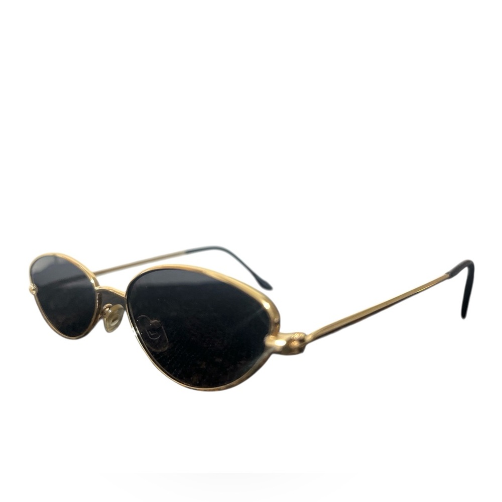 Oval sunglasses